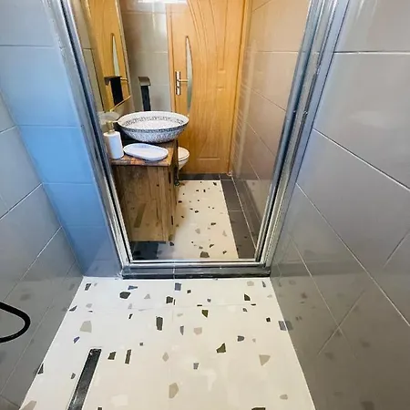 Hygge Place To Stay - Self Check In Nonstop 24H-Wifi Resita Exterior photo